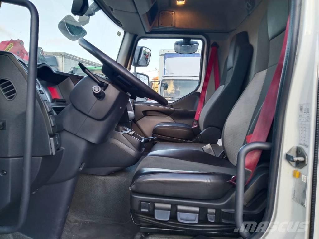 Renault D12.210 شاحنات بدرجة حرارة قابلة للضبط