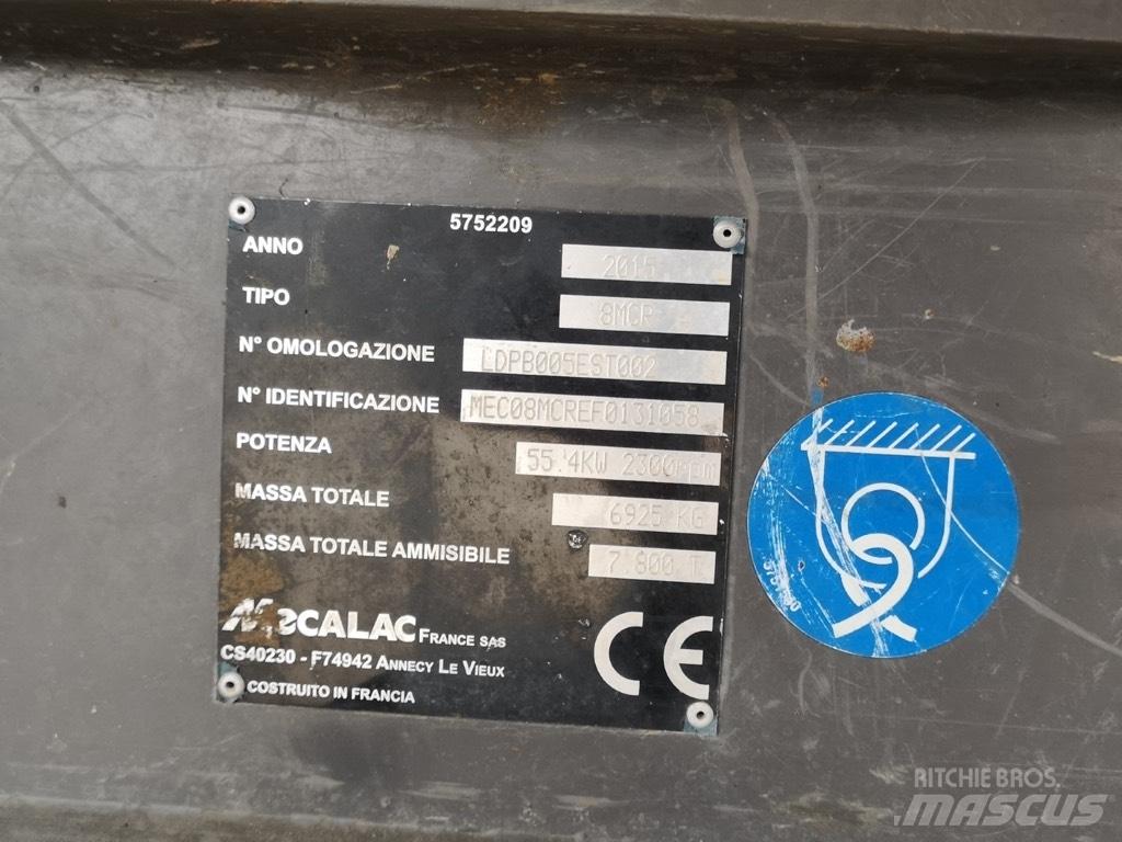 Mecalac 8 M CR حفارات زحافة