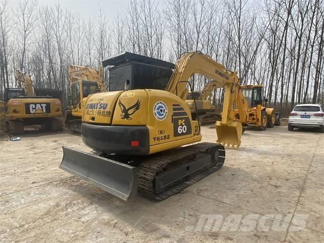 Komatsu PC 60-8 حفارات زحافة