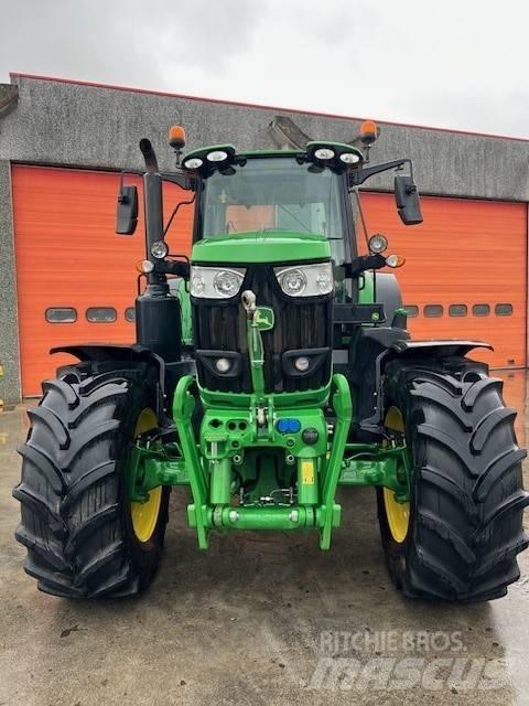 John Deere 6175 M الجرارات