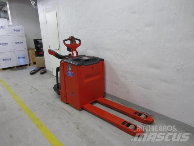 Linde T20AP رافعة منخفضة المستوى ذات منصة
