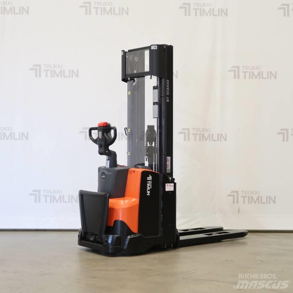 Toyota SWE120L شاحنات مناولة ذاتية الدفع