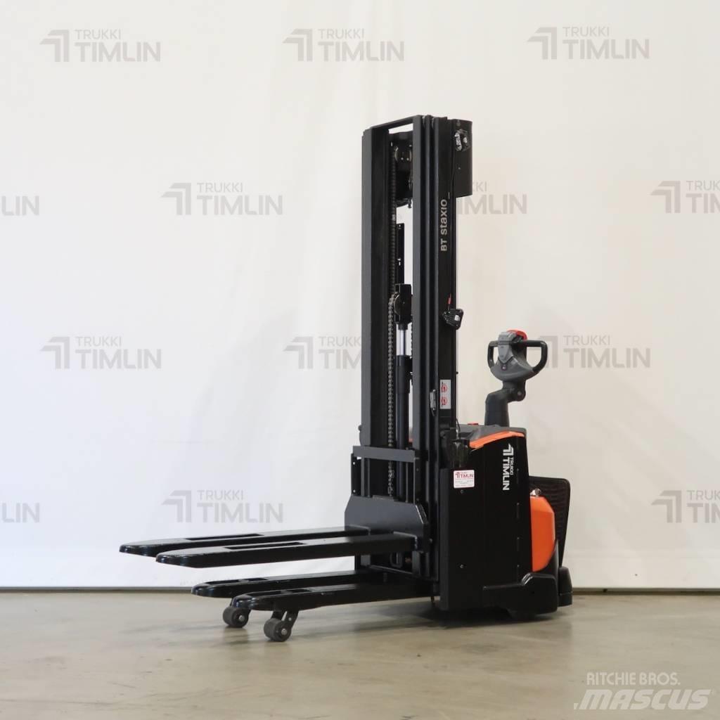 Toyota SWE120L شاحنات مناولة ذاتية الدفع