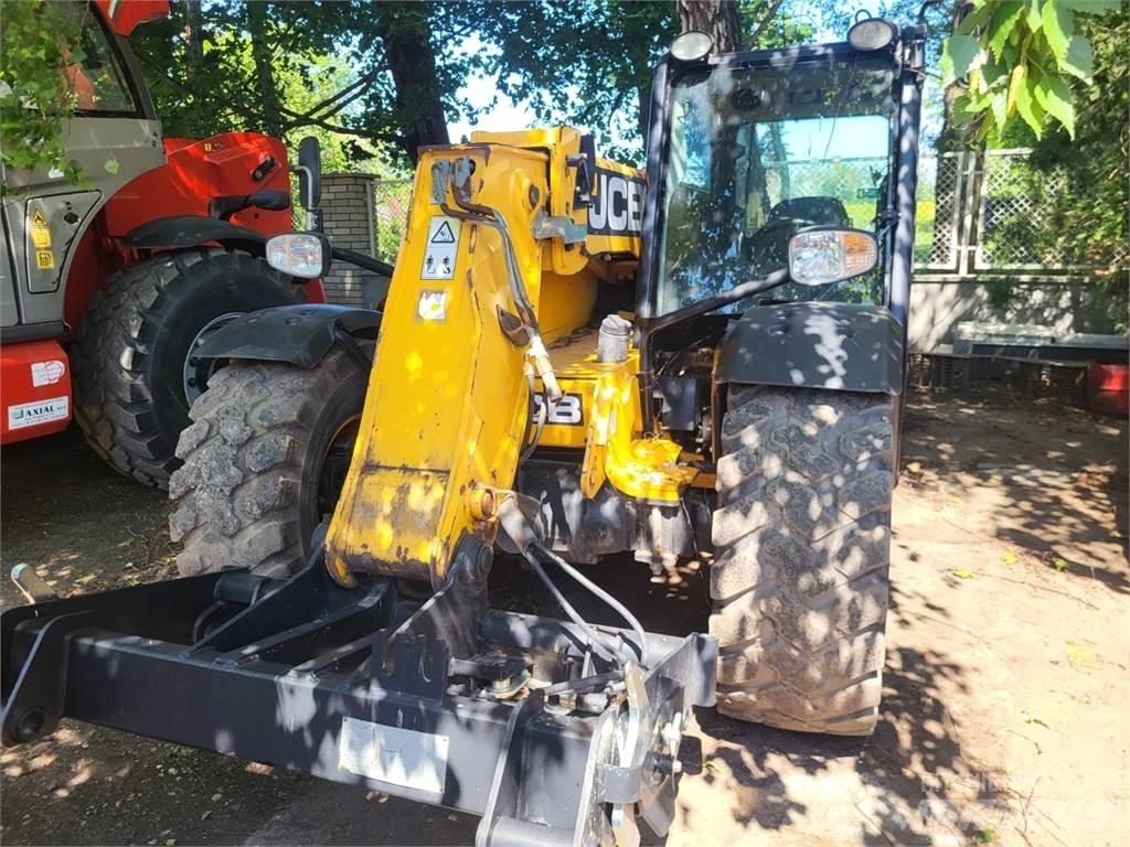 JCB 527-58AGRI 4X4 أخرى