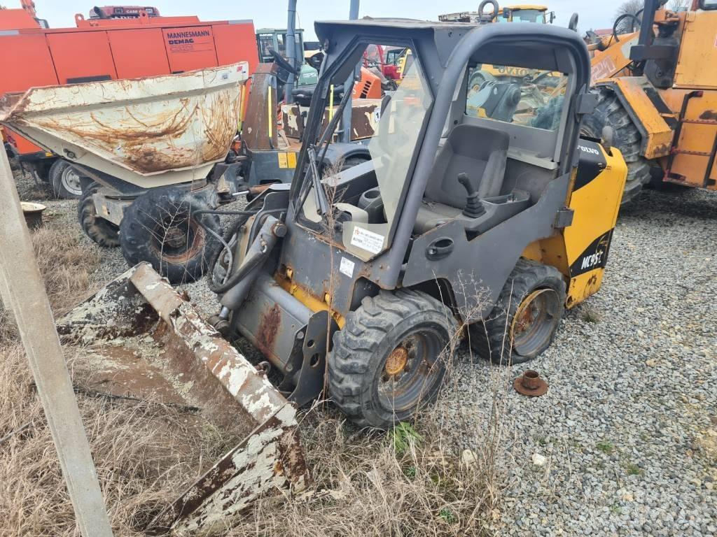 Volvo MC 95 C لوادر انزلاقية التوجيه