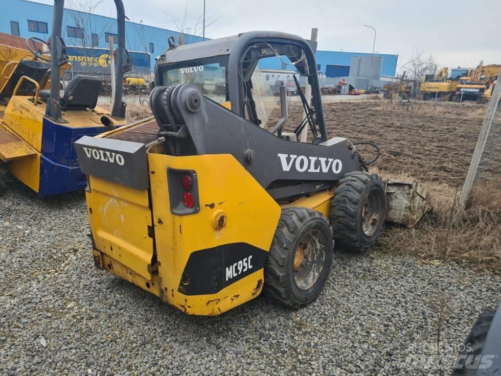 Volvo MC 95 C لوادر انزلاقية التوجيه
