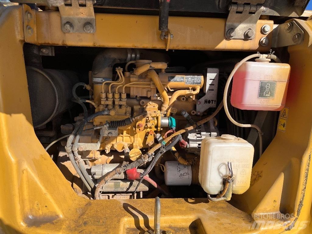 CAT 308 E 2 CR حفارات وسط 7 طن - 12 طن