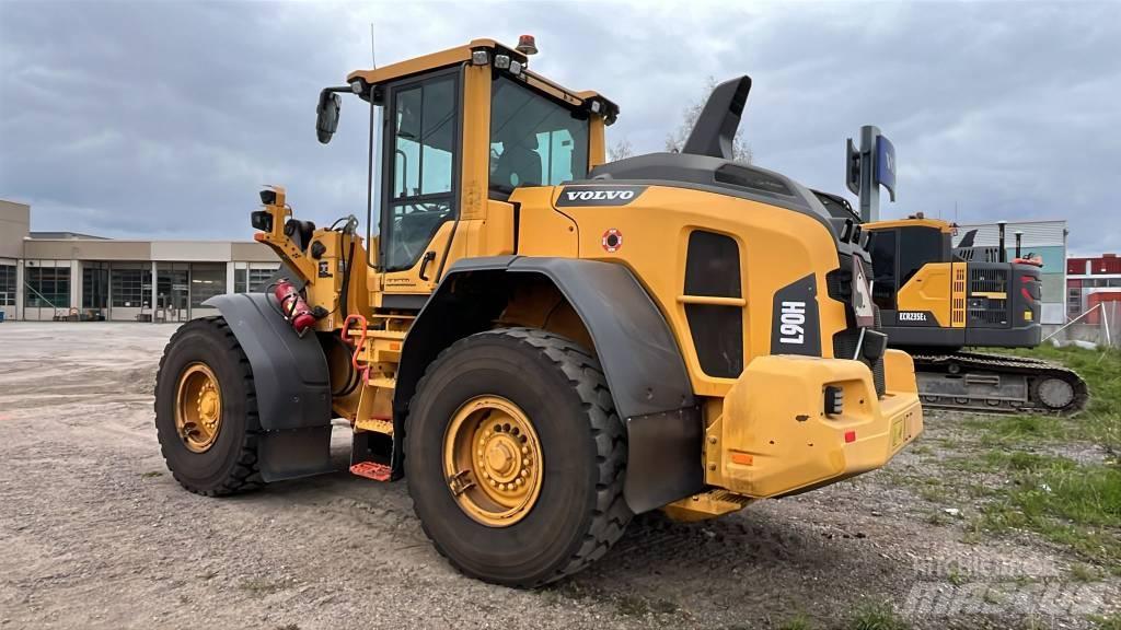 Volvo L 90 H لوادر بعجل