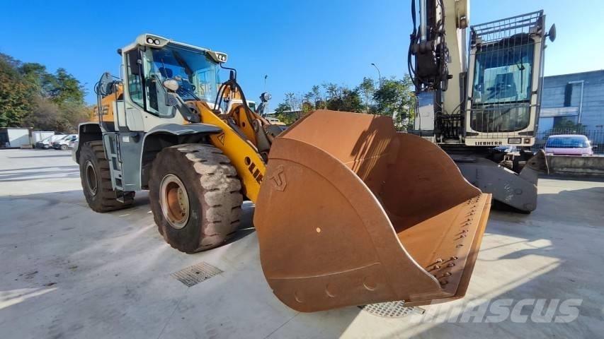 Liebherr L 556 لوادر بعجل