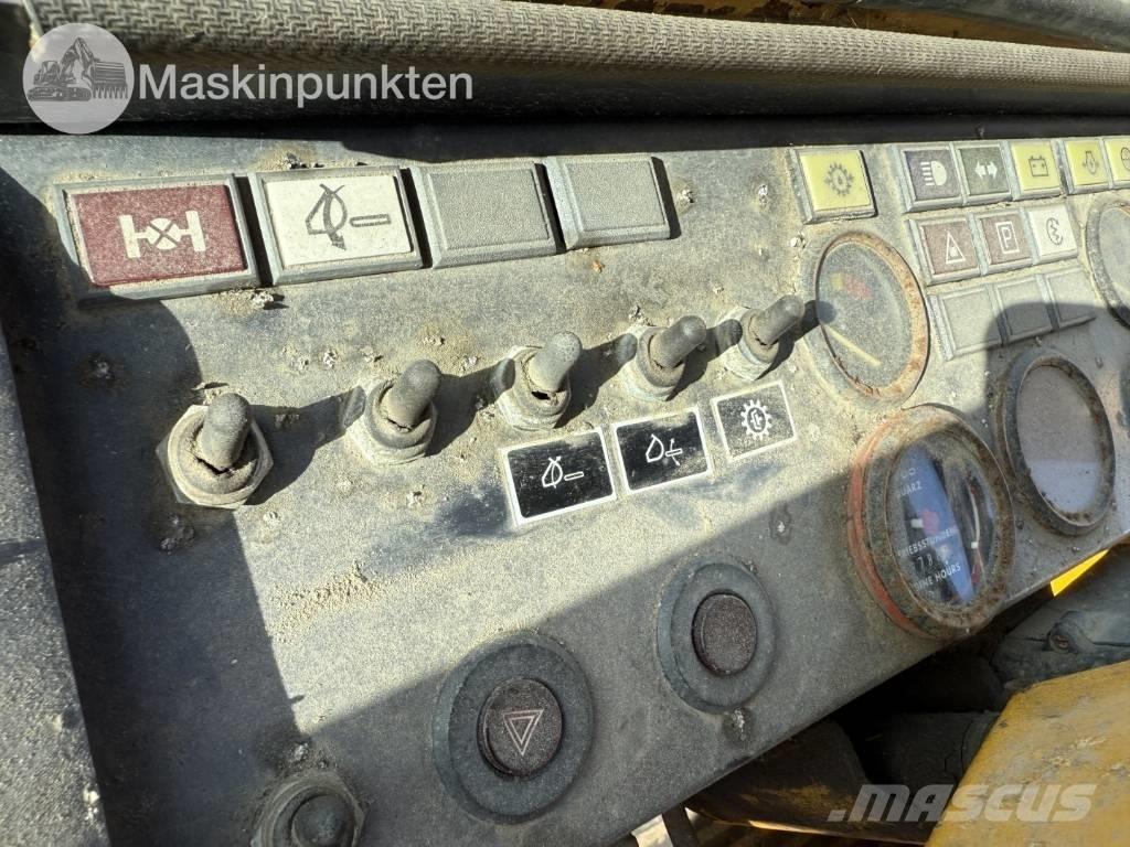 Volvo BM 4300 لوادر بعجل