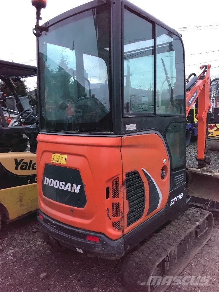 Doosan DX 19 حفارات صغيرة أقل من 7 طن (حفارات صغيرة)