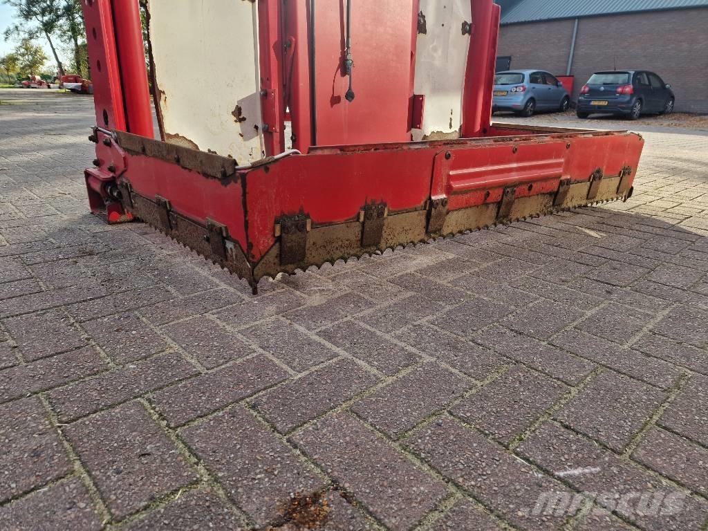 Trioliet TU 170 آلات تمزيق الحزم وتقطيعها ونشرها