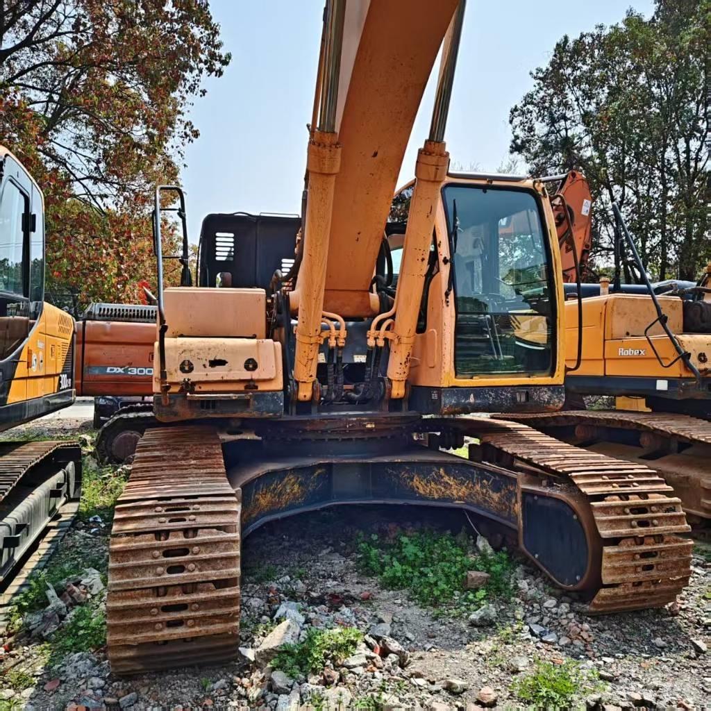 Hyundai Robex 305 LC حفارات زحافة