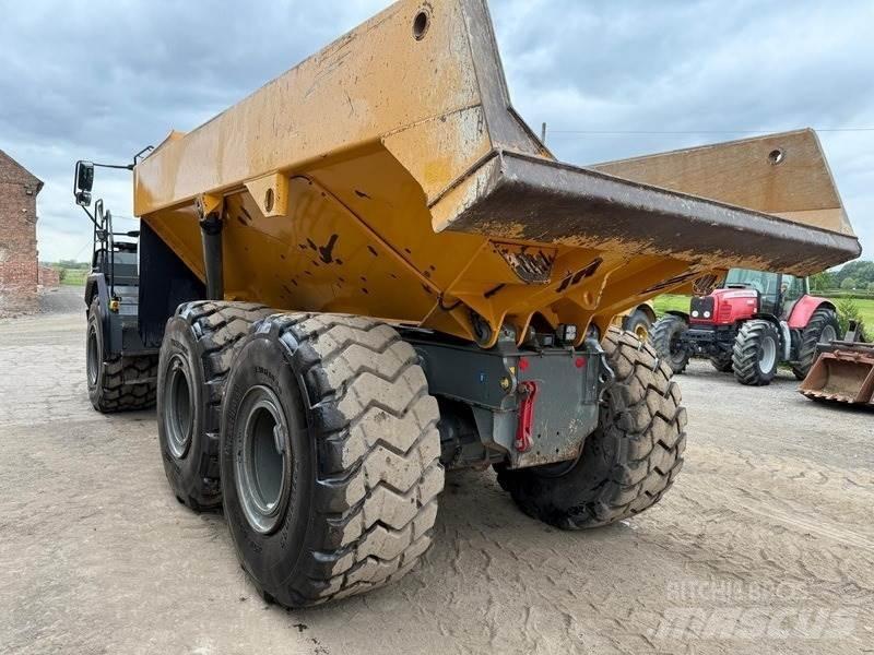 Liebherr TA 230 ساحبات مفصلية
