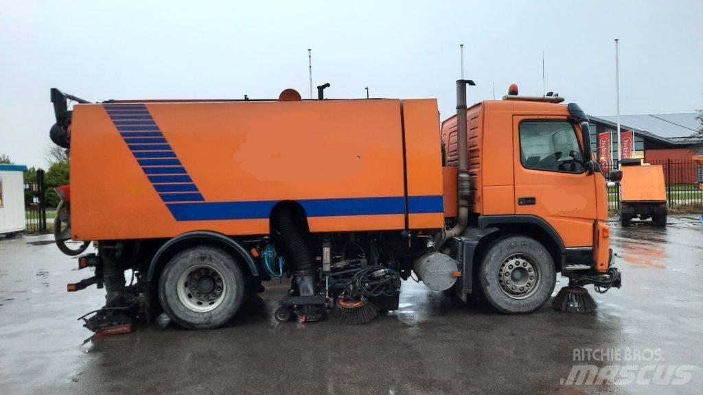 Volvo FM9 + Beam CX800 شاحنات كاسحة