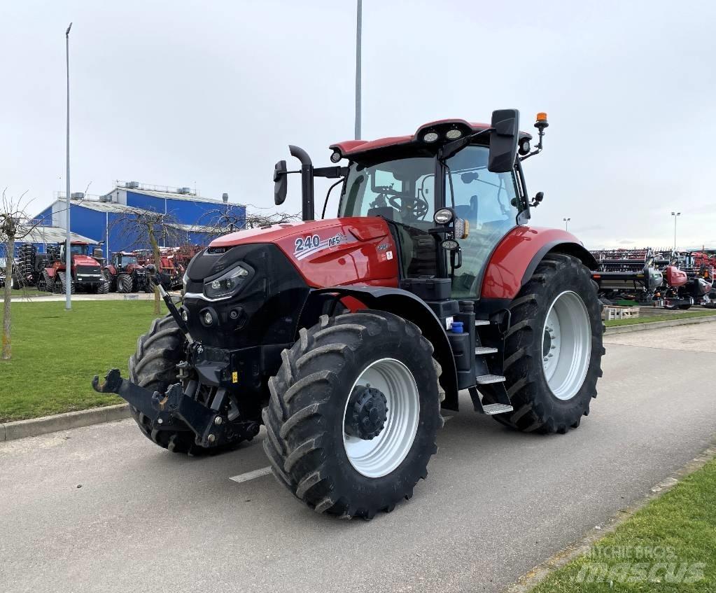 Case IH Puma 240 CVX الجرارات