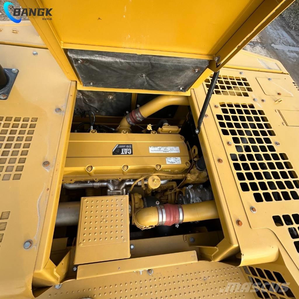 CAT 349D2 حفارات زحافة