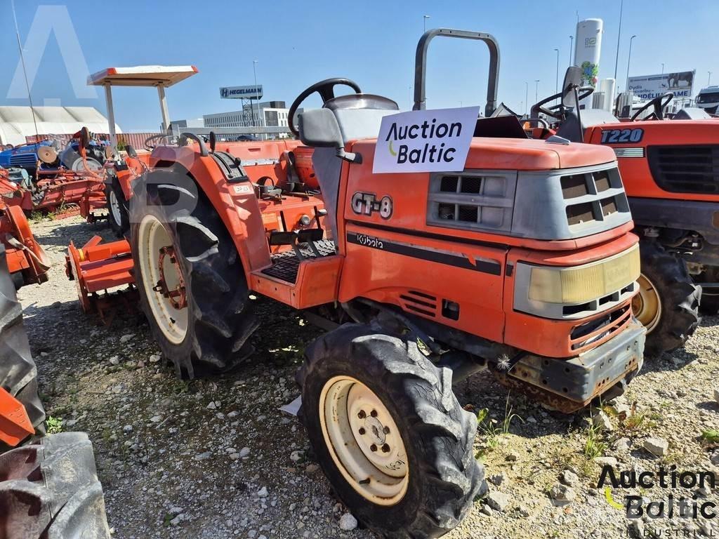 Kubota GT-8 الجرارات