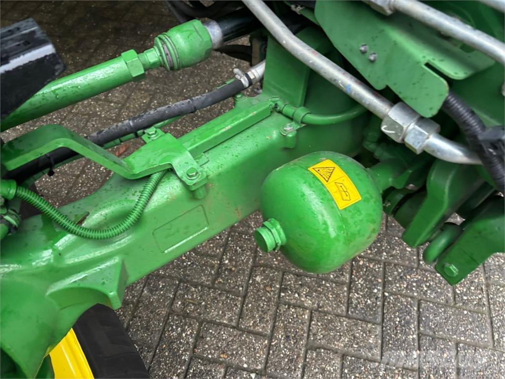 John Deere 6R185 الجرارات