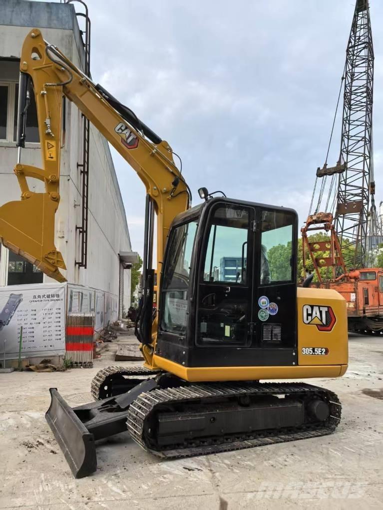CAT 305.5 E2 حفارات صغيرة أقل من 7 طن (حفارات صغيرة)