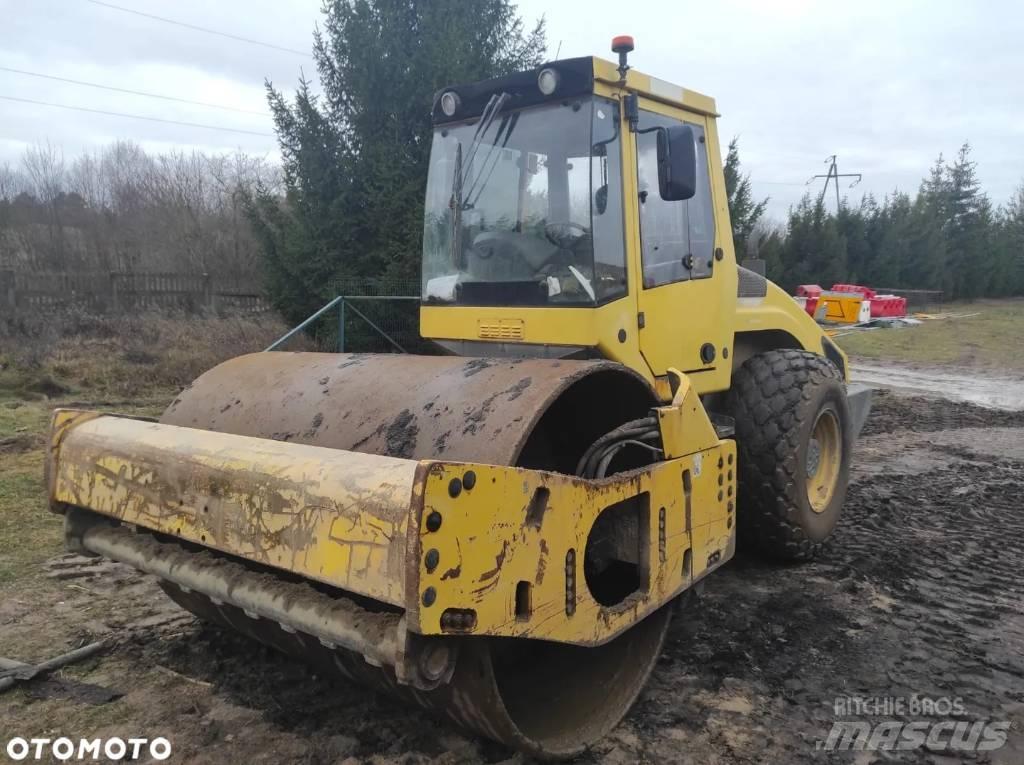 Bomag BW 213 D H-4 مداحل أحادية الأسطوانة
