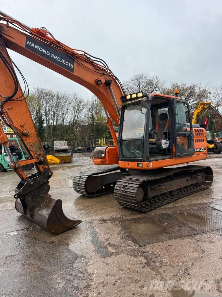 Doosan DX 140 حفارات زحافة