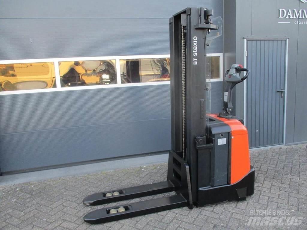 BT SPE 160L معدات التكديس الجوالة
