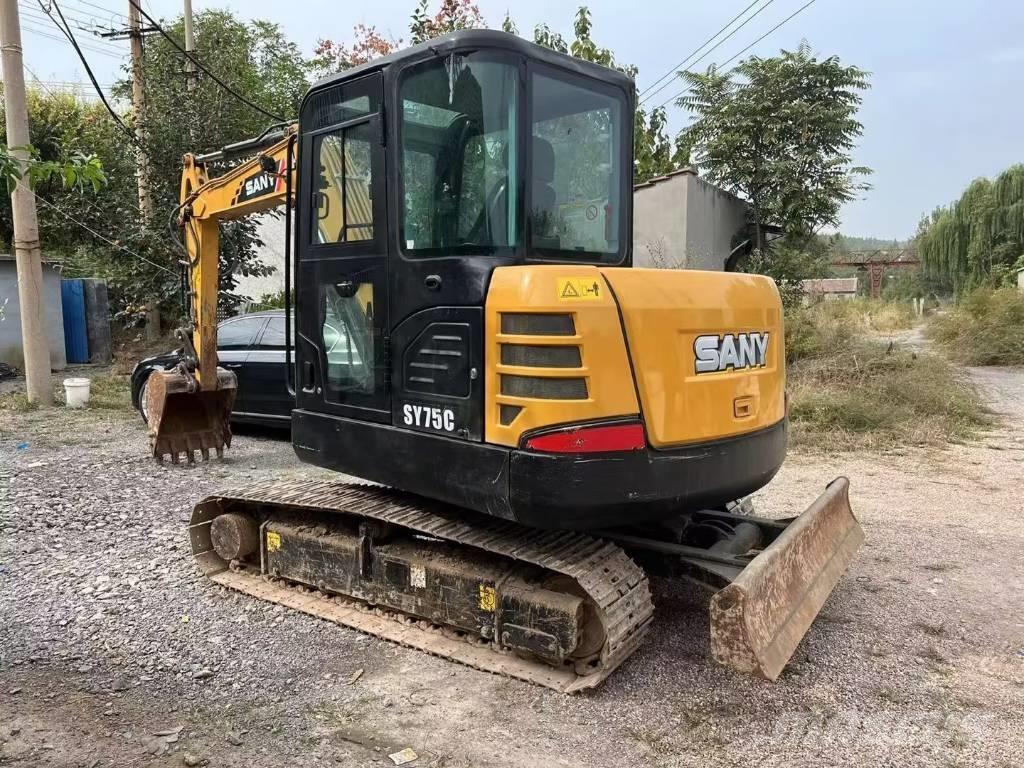 Sany SY 55 C حفارات زحافة