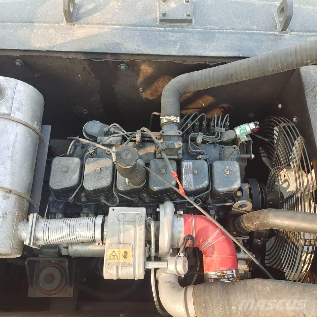 Hyundai R220LC-9S حفارات زحافة