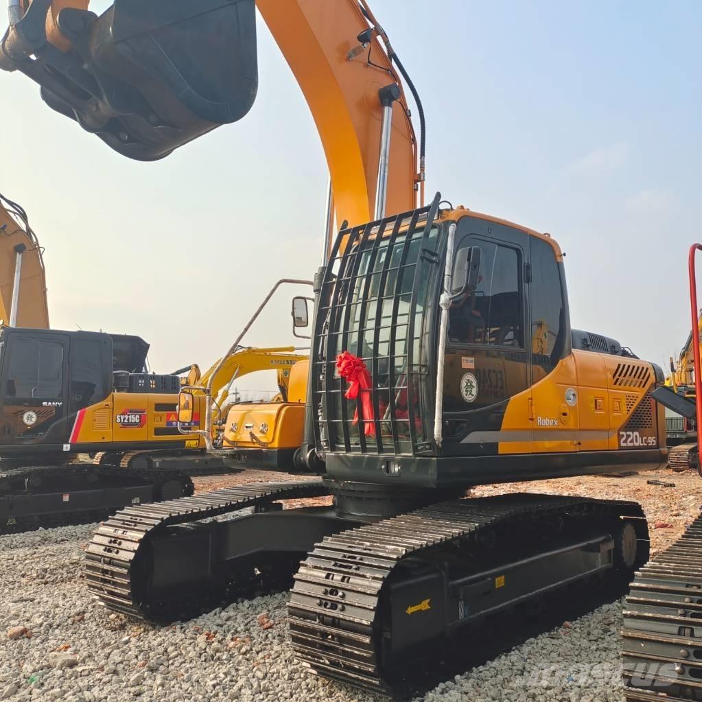 Hyundai R220LC-9S حفارات زحافة