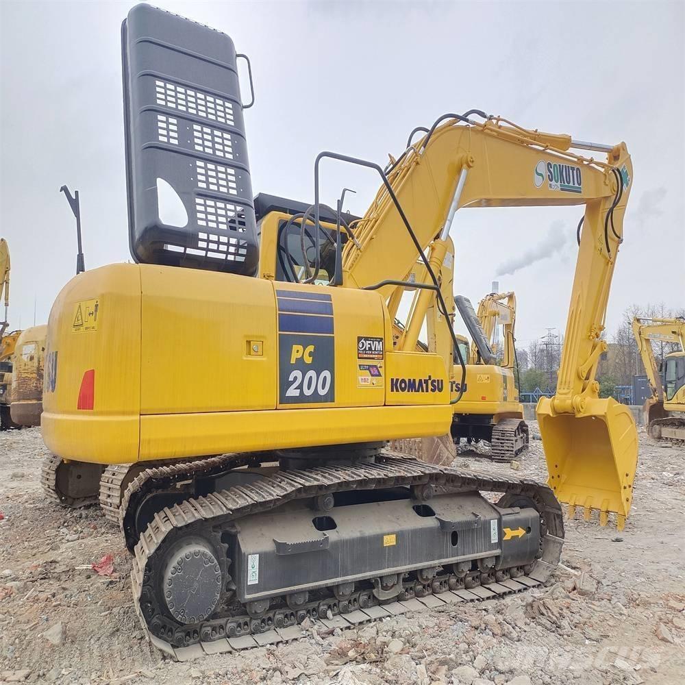 Komatsu PC 200 حفارات زحافة
