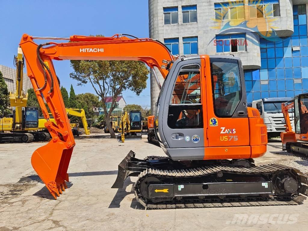 Hitachi ZX 75 US حفارات وسط 7 طن - 12 طن