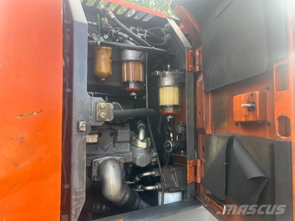 Hitachi ZX 145 W-3 حفارات بعجل