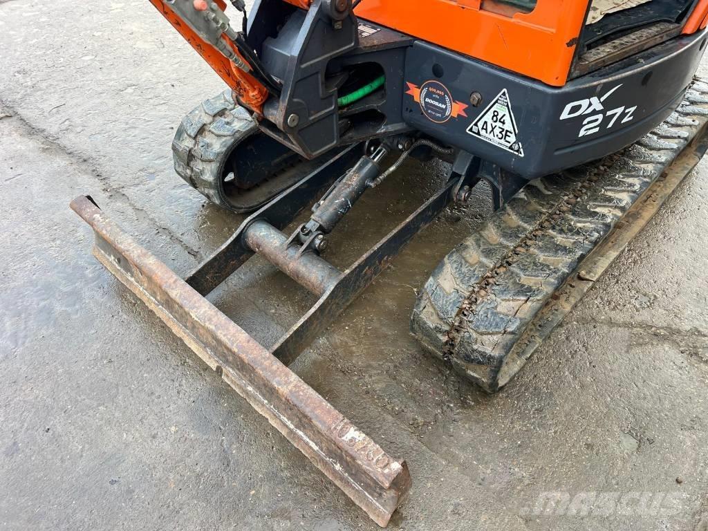 Doosan DX 27 Z حفارات صغيرة أقل من 7 طن (حفارات صغيرة)