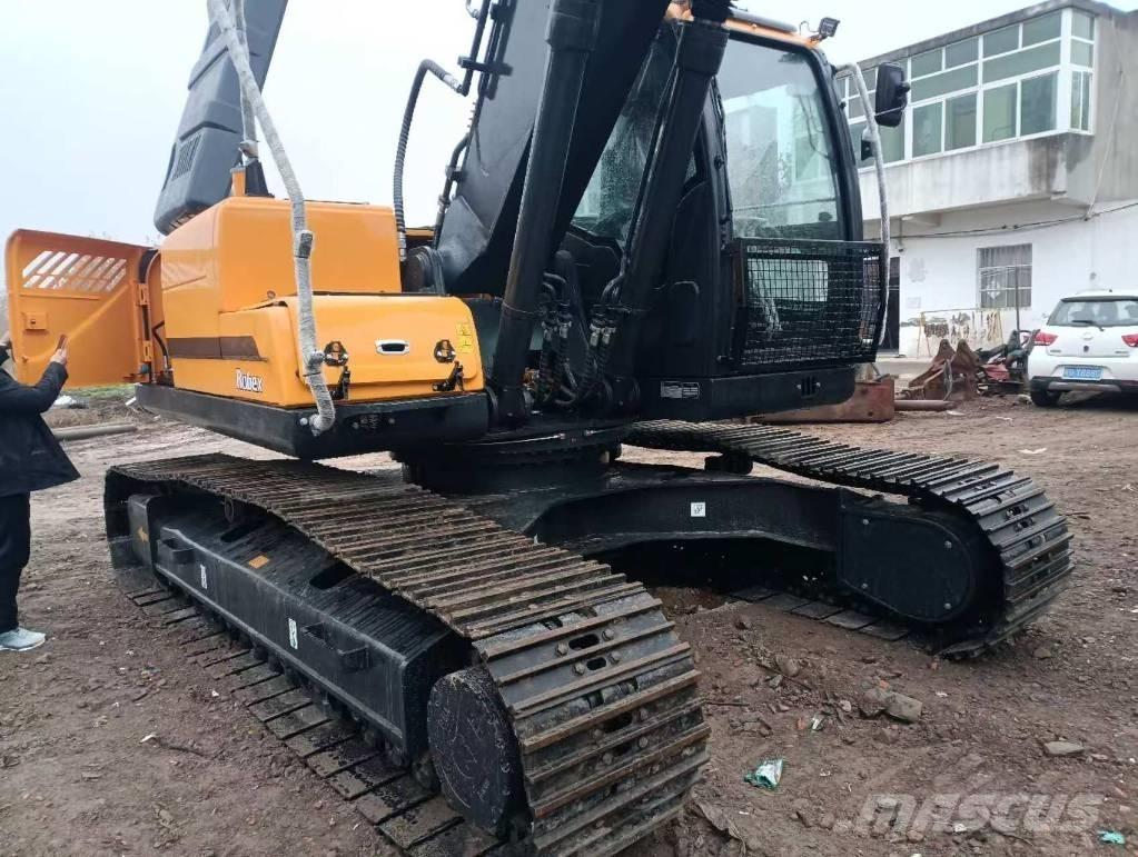 Hyundai 220LC-9S حفارات زحافة