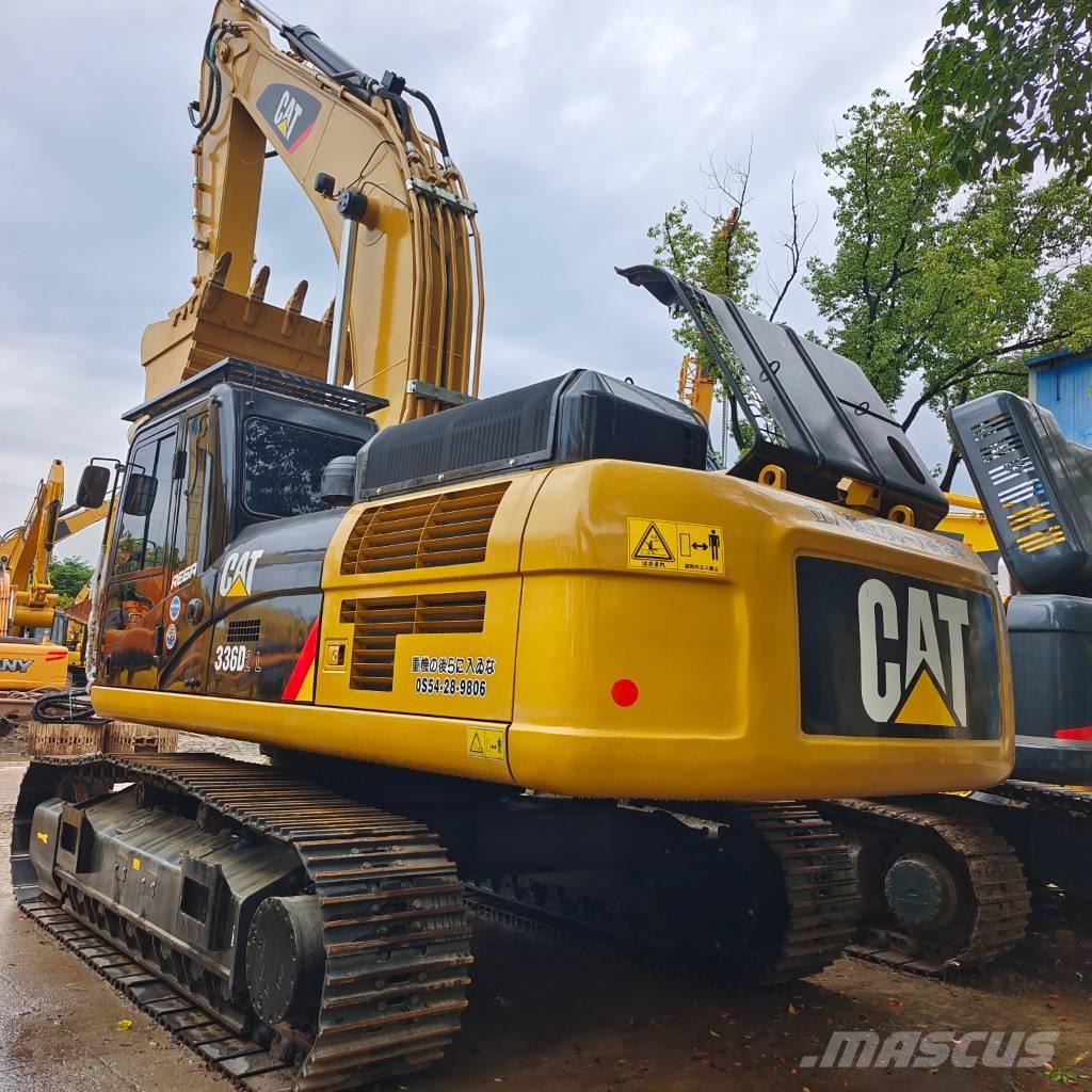 CAT 336 D حفارات زحافة