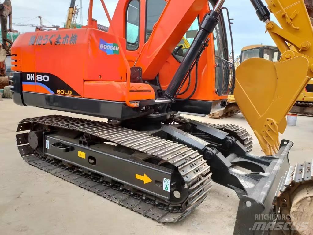 Doosan DH 80 حفارات وسط 7 طن - 12 طن