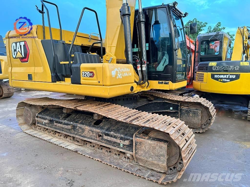 CAT 320 GC حفارات زحافة
