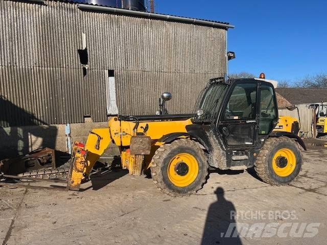 JCB 540-140 مناولات متداخلة