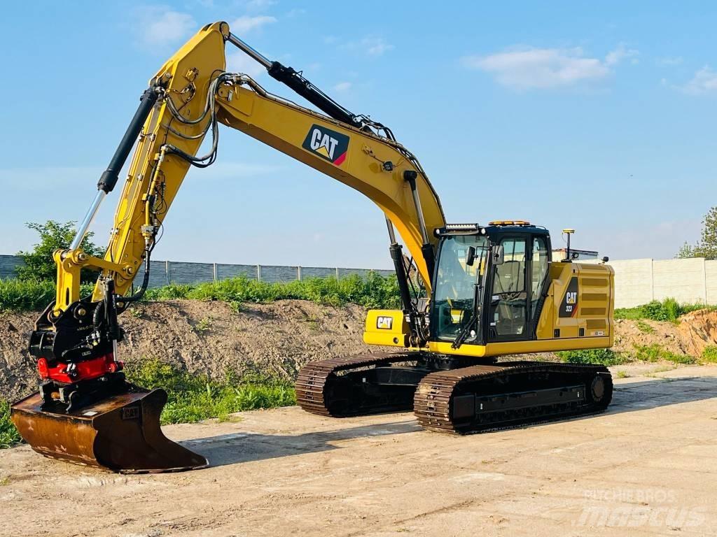 CAT 323 حفارات زحافة