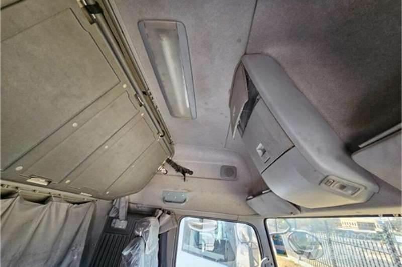 UD TRUCKS QUON شاحنات أخرى