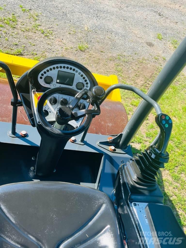 Bomag BW145DH3 مداحل أحادية الأسطوانة