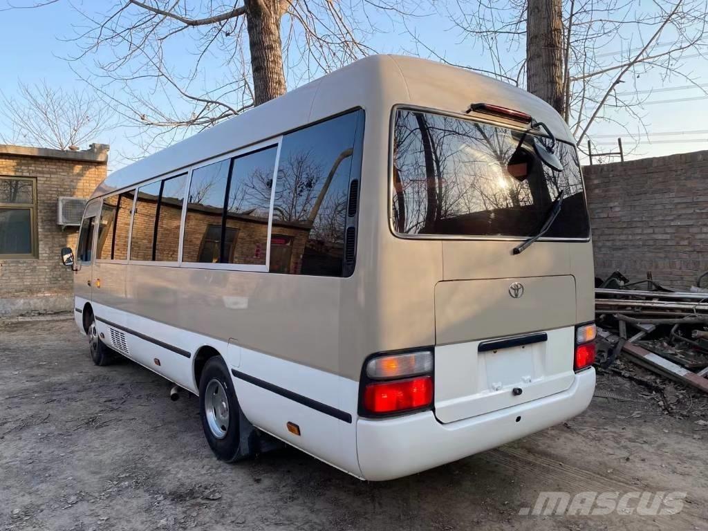 Toyota Coaster Bus حافلة صغيرة