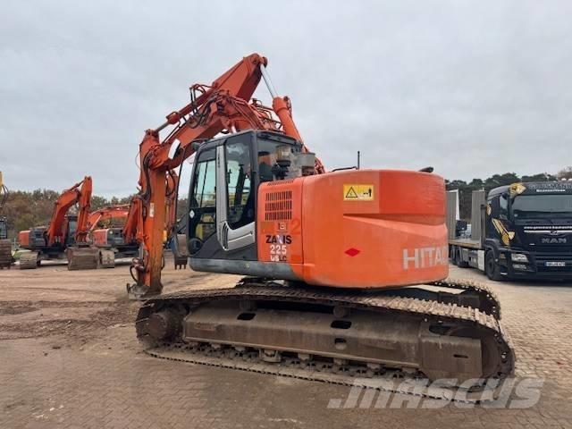 Hitachi ZX 225 US LC حفارات زحافة