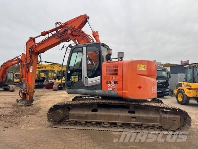 Hitachi ZX 225 US LC حفارات زحافة