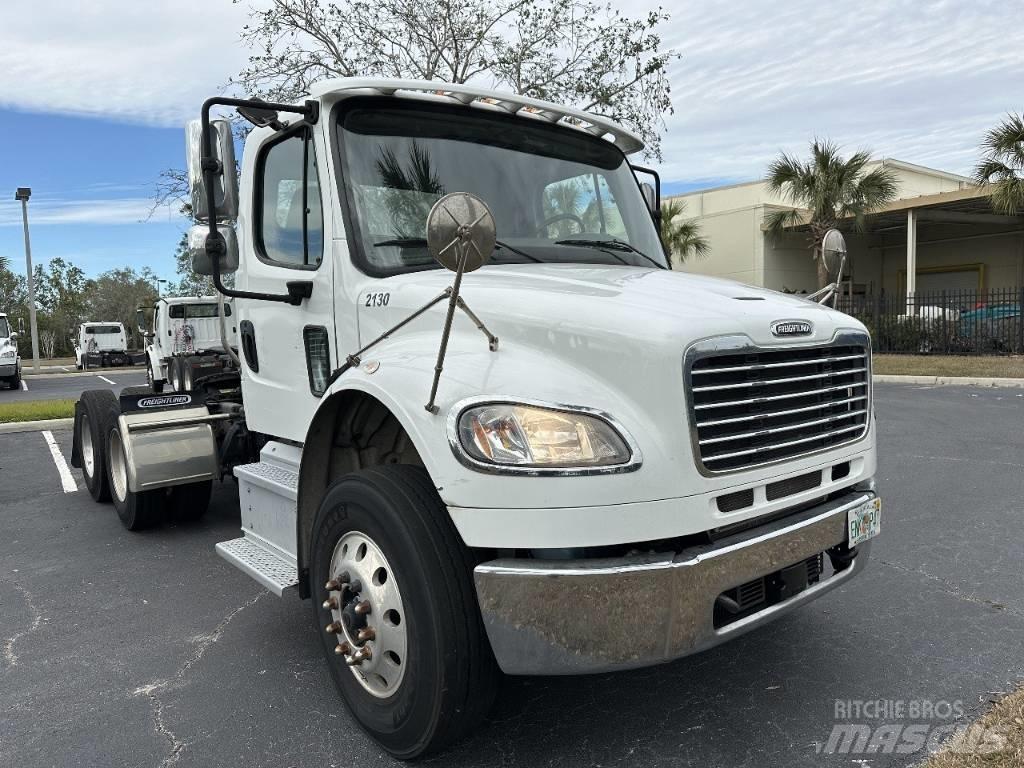 Freightliner M2 وحدات الجر