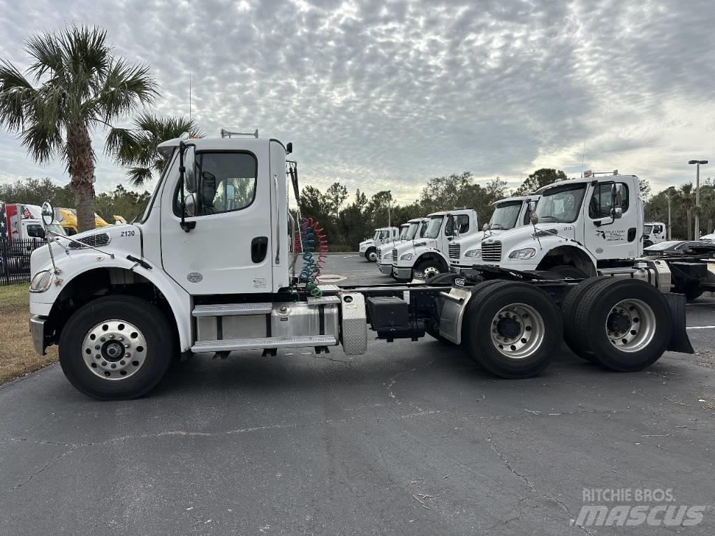 Freightliner M2 وحدات الجر