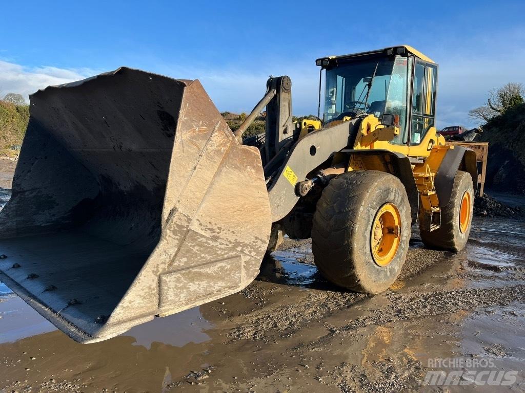 Volvo L 120 F لوادر بعجل