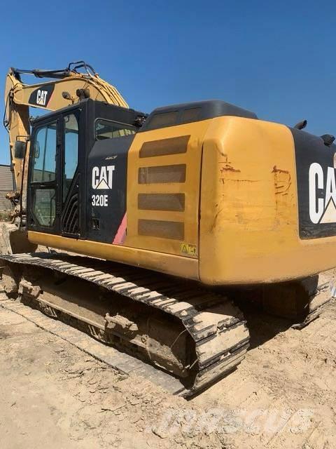 CAT 320 EL حفارات زحافة
