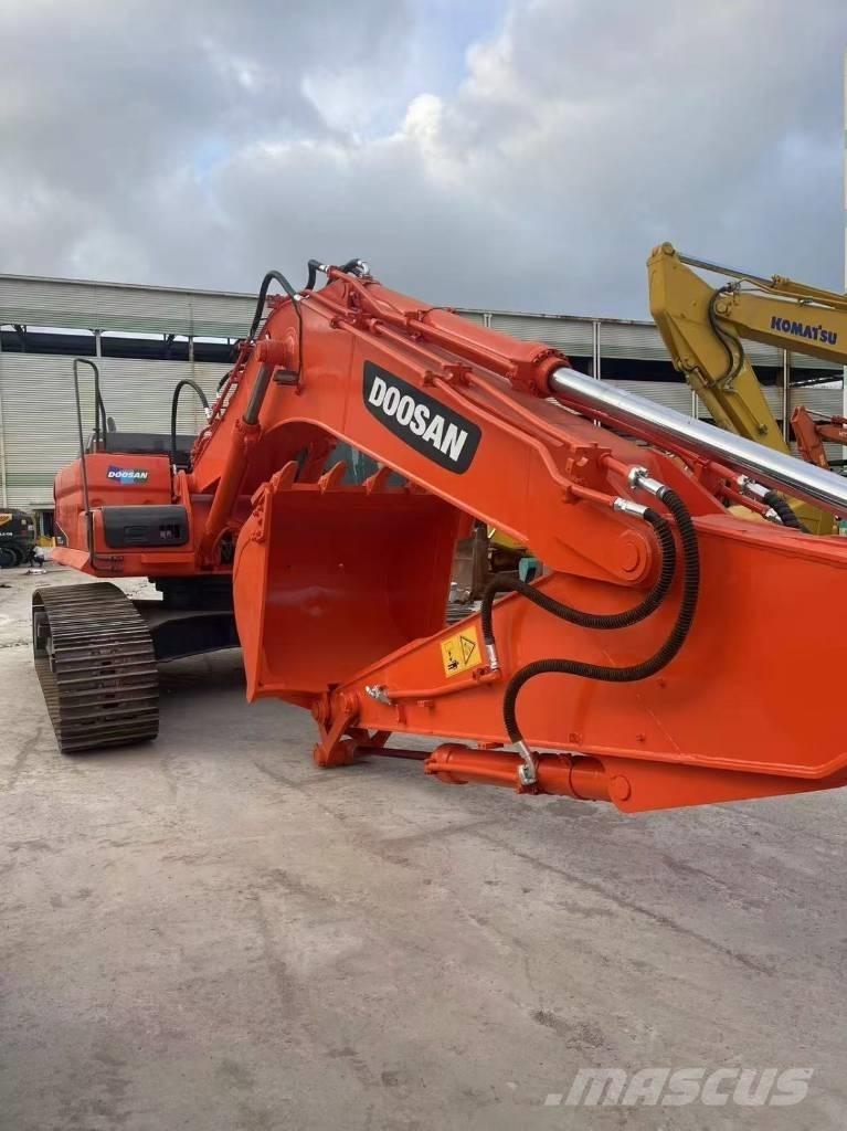 Doosan DX300LC-9C حفارات زحافة